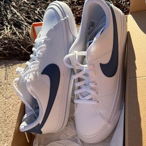 Nike Kids White and Navy Sneakers